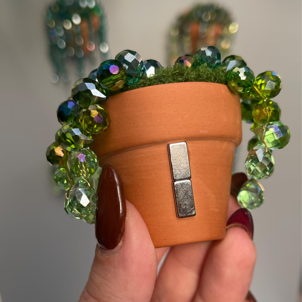 Mati's Plant Suncatcher V3 (fridge magnet)